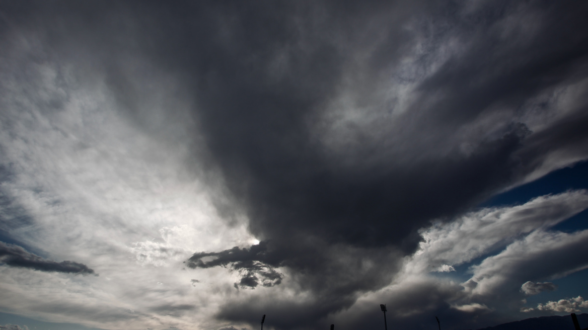 Καιρός: Λασποβροχή στα δυτικά και καταιγίδες στο Ανατολικό Αιγαίο