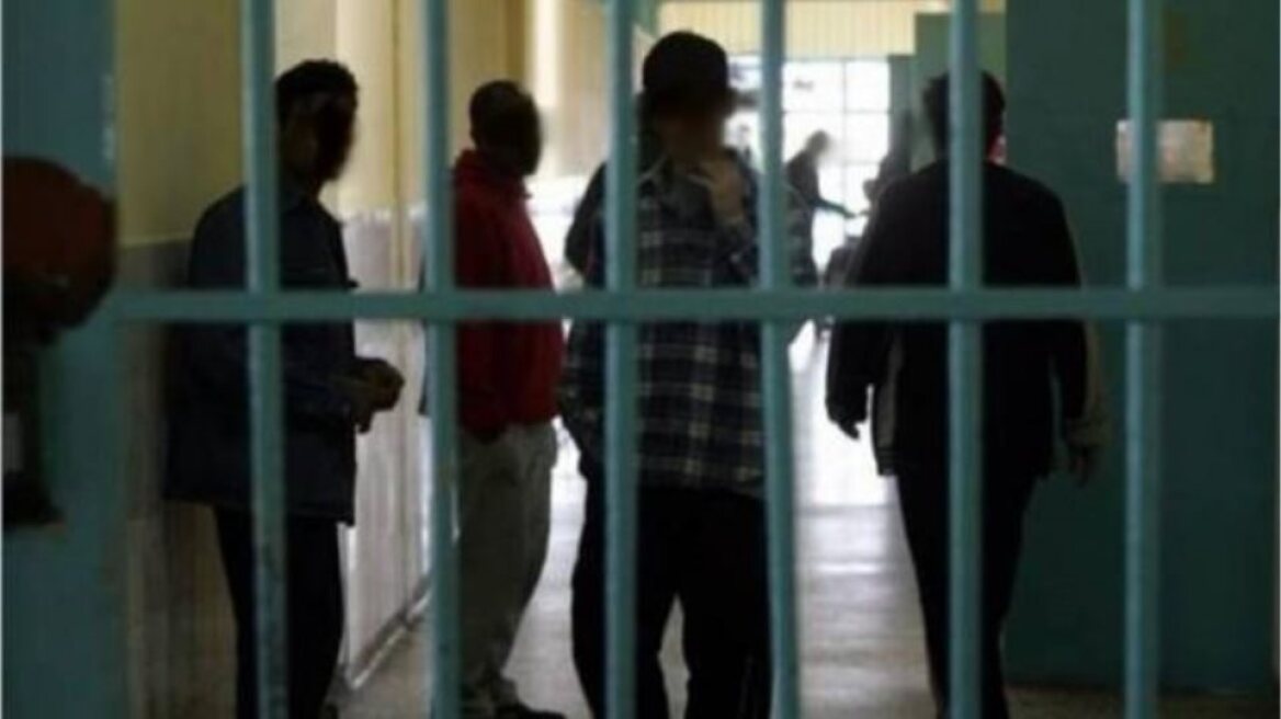 Τρίκαλα: Κρατούμενοι έκαψαν στρώματα επειδή έκλεισε το... κυλικείο!