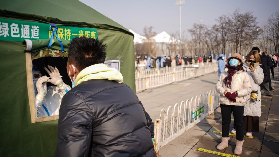Κορωνοϊός: Μαζικά τεστ στο Πεκίνο καθώς τα κρούσματα στην Κίνα αυξάνονται 