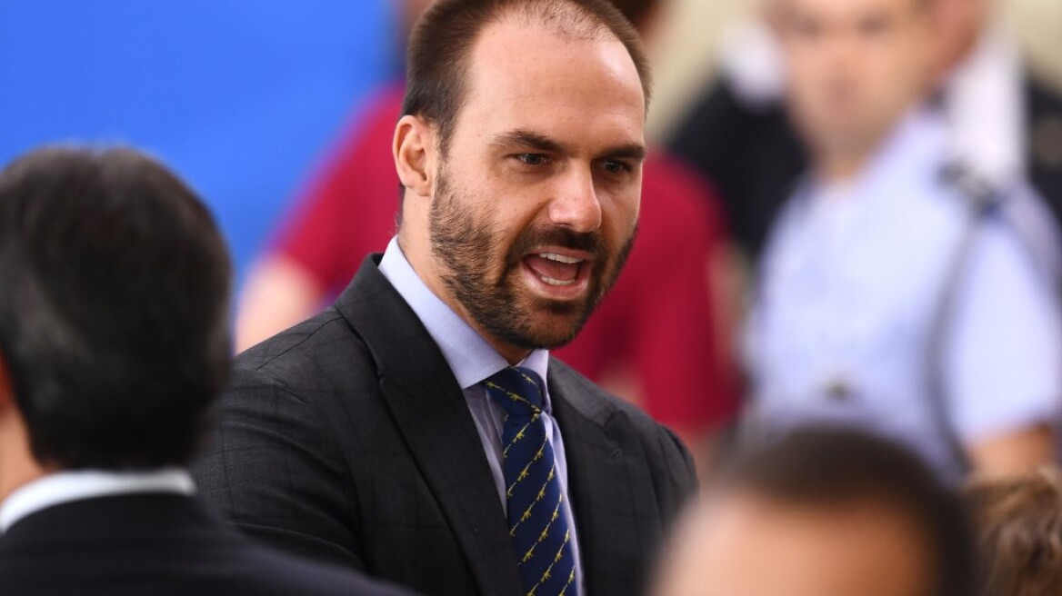 Βραζιλία: Γιος του Μπολσονάρου καταδικάστηκε να αποζημιώσει δημοσιογράφο