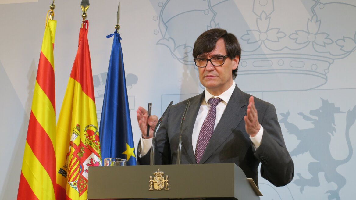 Κορωνοϊός - Ισπανία: Εγκαταλείπει τη θέση του ο υπουργός Υγείας των ώρα που η πανδημία αναζωπυρώνεται