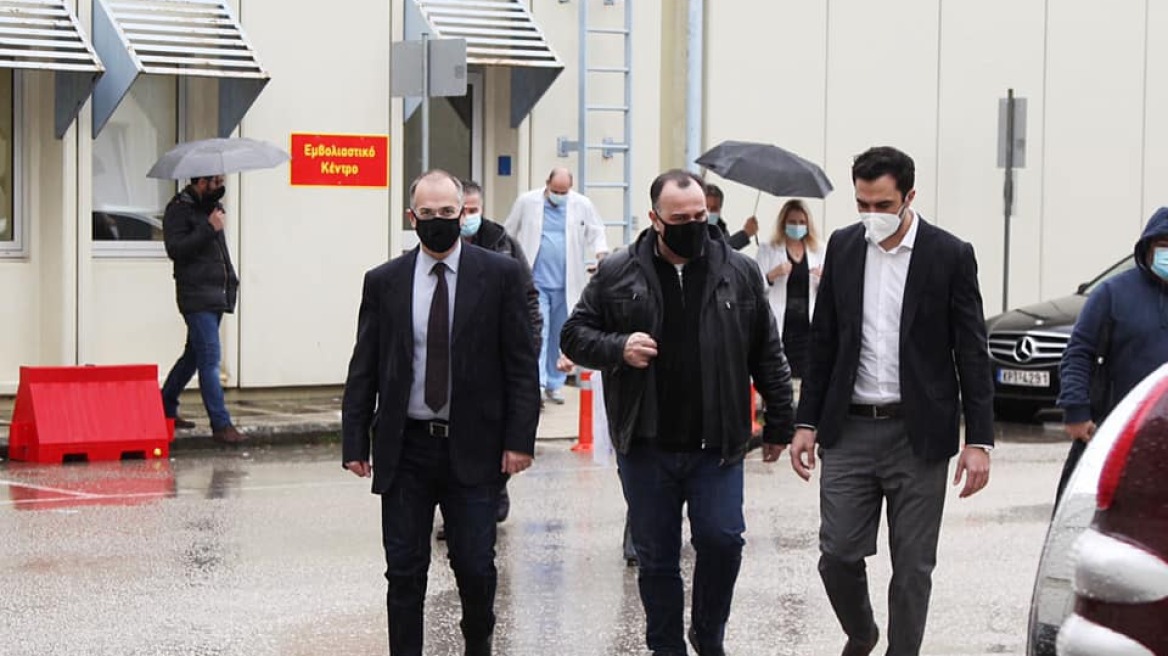 Στα Γιάννενα ο Μανώλης Χριστοδουλάκης: Χρειάζεται ένα ολοκληρωμένο σχέδιο για τη στήριξη του ΕΣΥ 