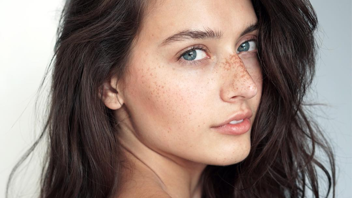 Σας μπερδεύει η σειρά εφαρμογής των προϊόντων περιποίησης; Αυτό το tip θα σας βοηθήσει