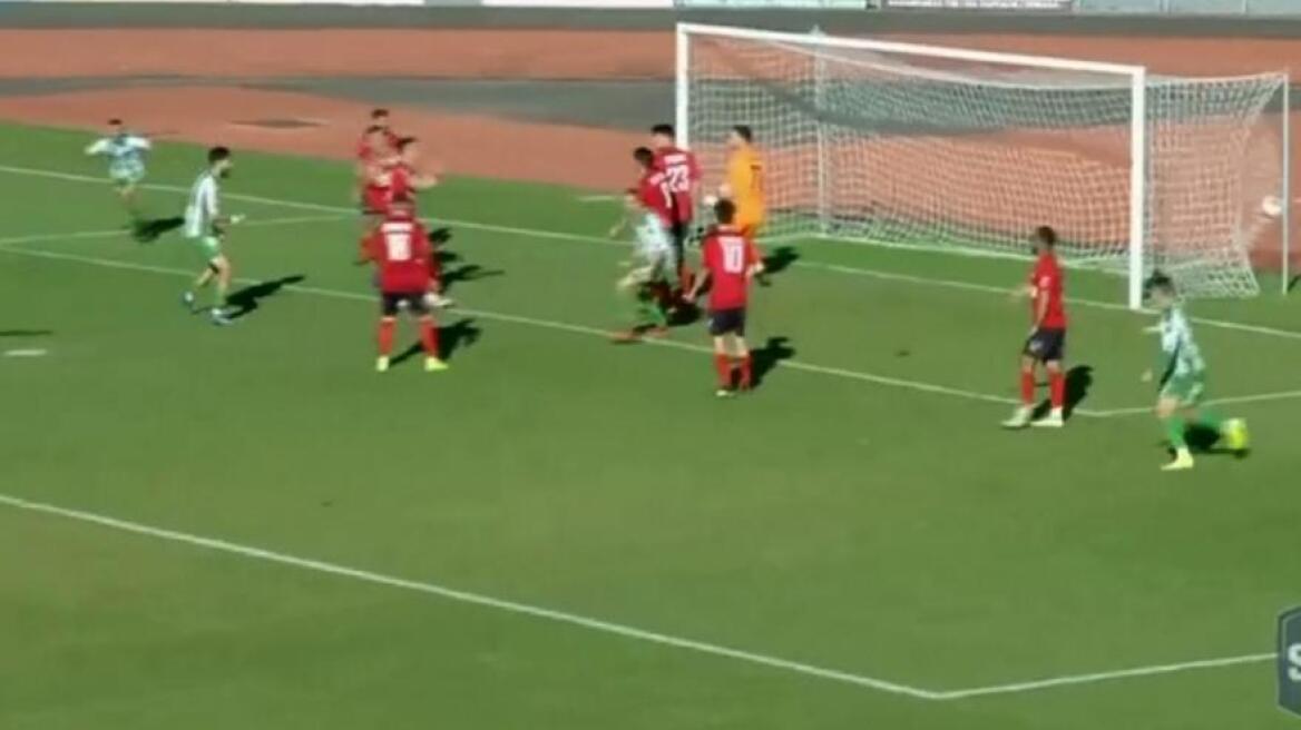 Super League 2: Απίθανο αυτογκόλ-καραμπόλα στο Τρίκαλα-Λεβαδειακός