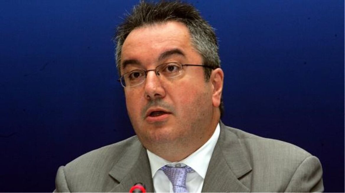 Μόσιαλος: Το εμβόλιο της AstraZeneca είναι αποτελεσματικό και για τους άνω των 55/65 ετών