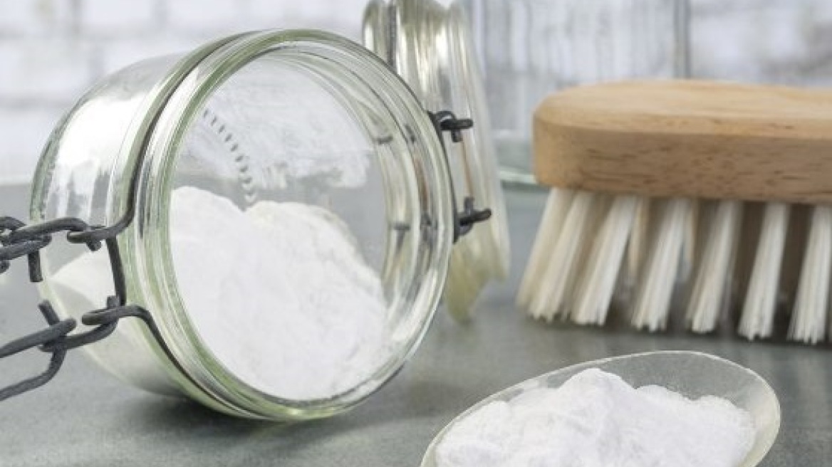 Καθαρίζουμε σε βάθος τον φούρνο με μαγειρική σόδα