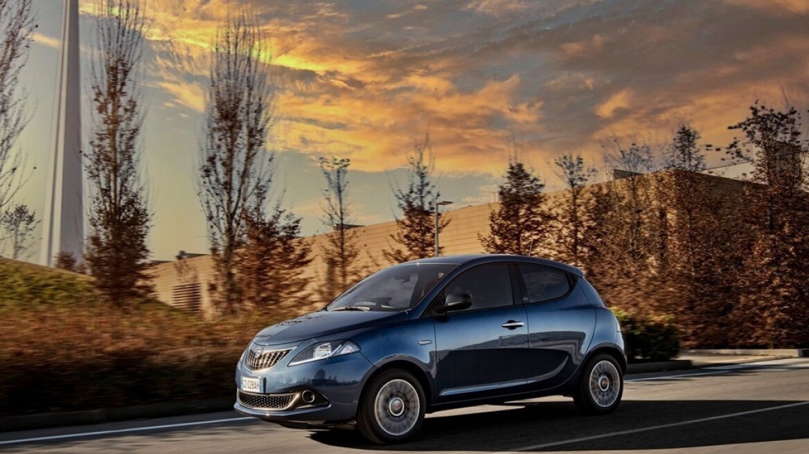 Η Lancia είναι εδώ και το νέο Ypsilon υβριδικό - Δείτε το