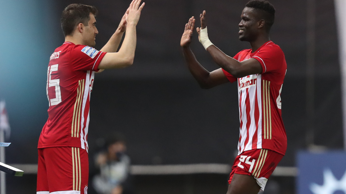 Super League 1, Ολυμπιακός-ΟΦΗ 3-0: Επιβλητική επέλαση και ντεμπούτο Σωκράτη - Δείτε τα γκολ