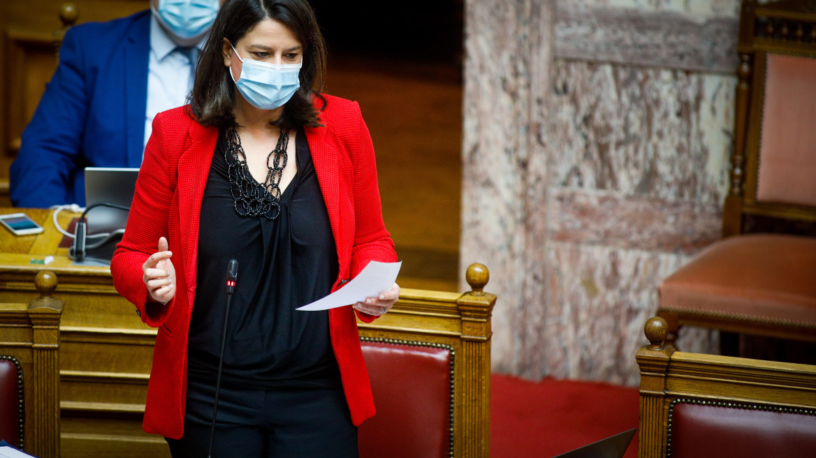 Κεραμέως για Τσίπρα: Το πρωί διαδηλώνετε και το μεσημέρι διαμαρτύρεστε για αύξηση κρουσμάτων