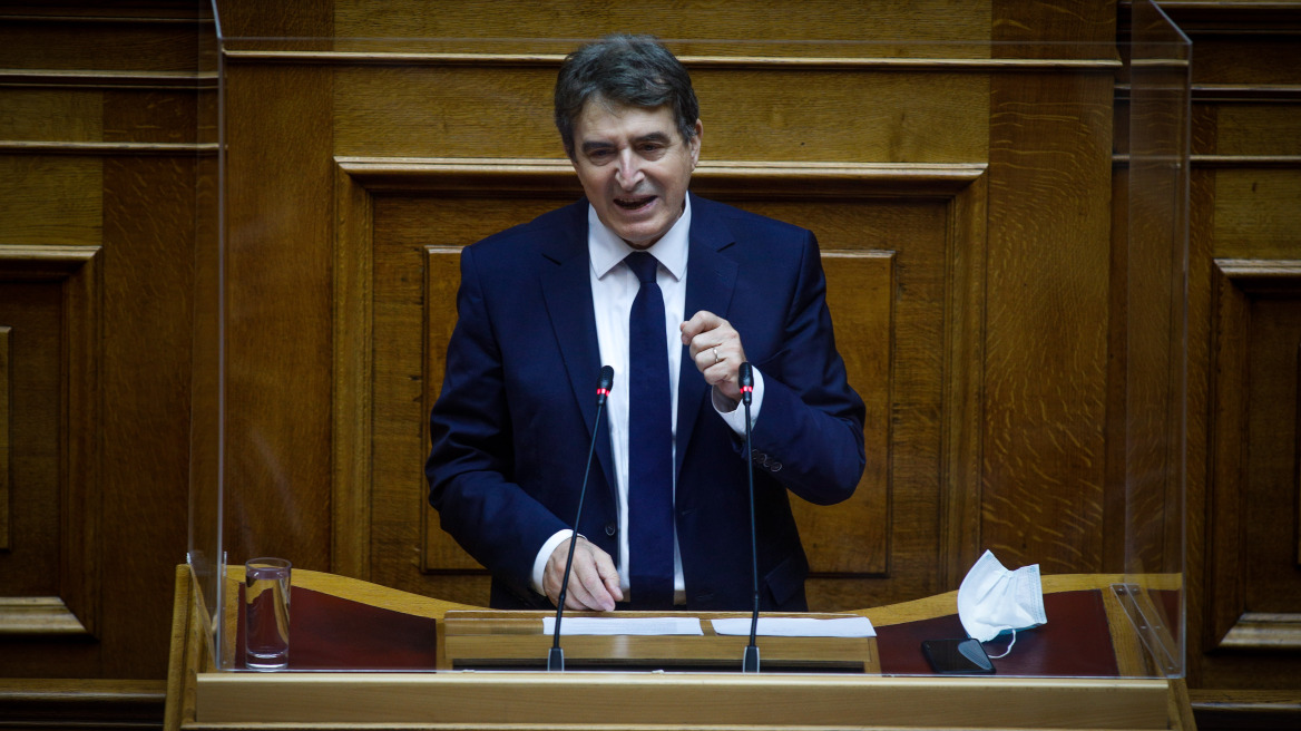 Χρυσοχοΐδης: Θα εκριζώσουμε τους «χωροφύλακες της ελεύθερης σκέψης» από τα ελληνικά πανεπιστήμια