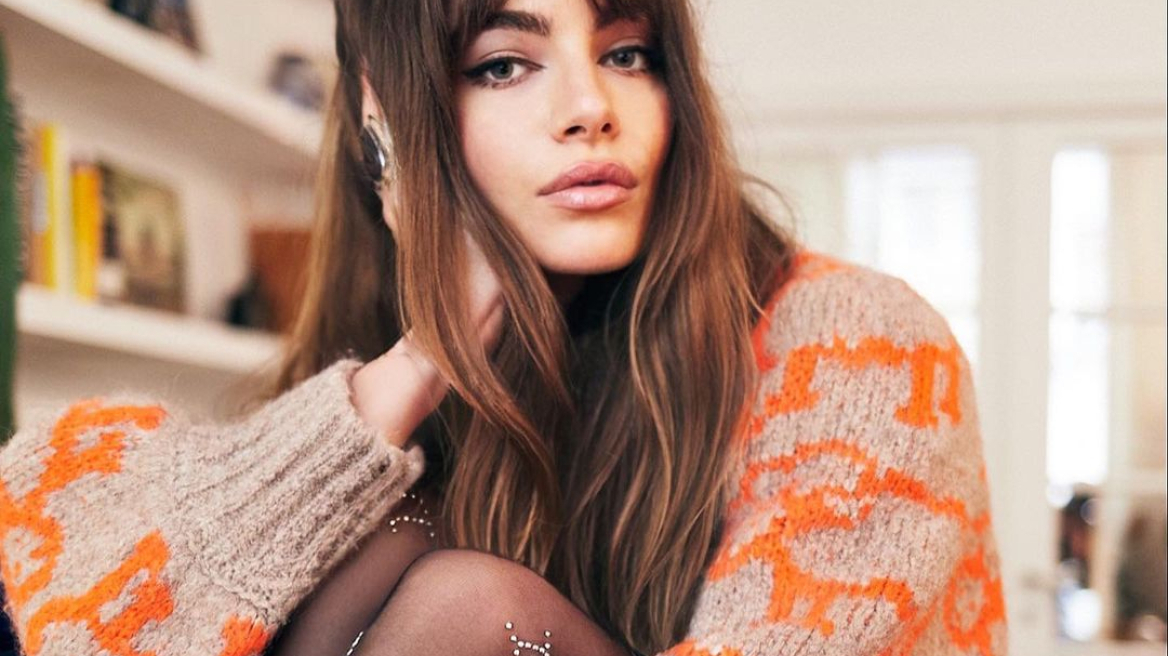 That 70s Fringe: Όλη η έμπνευση που ψάχνατε για να κόψετε μακριές αφέλειες