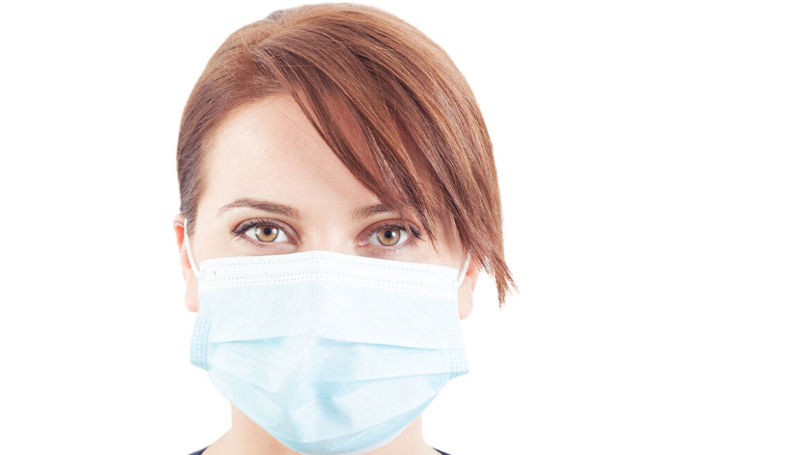 Κορωνοϊός: Τι προκαλεί η μάσκα στο δέρμα και πως αντιμετωπίζεται