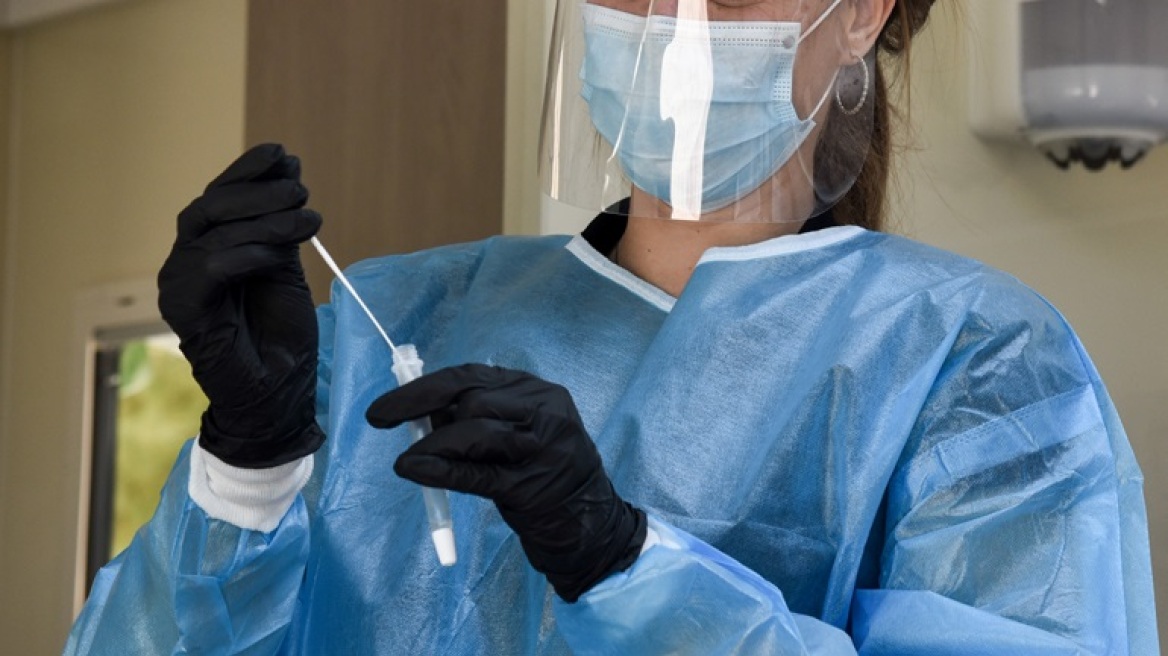 Θεσσαλονίκη: Δωρεάν rapid tests στο δημαρχείο από κλιμάκια του ΕΟΔΥ 