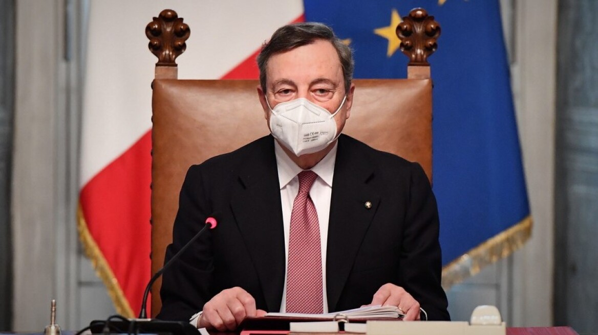 Ιταλία: Ο Nτράγκι ανακοίνωσε την επανέναρξη των εμβολιασμών με AstraZeneca - Σχεδόν 25.000 τα νέα κρούσματα