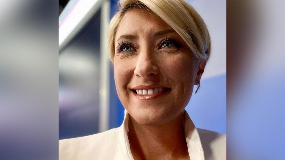 Σία Κοσιώνη: Παιχνίδια στο χιόνι με τον γιο της! Φωτογραφίες 