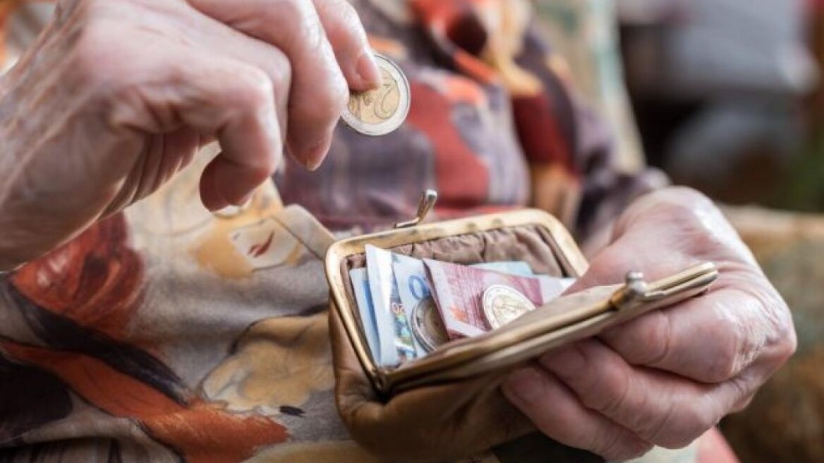 Συντάξεις χηρείας: Στις 15 Ιουνίου θα επιστραφούν οι περικοπές για 5.500 συνταξιούχους