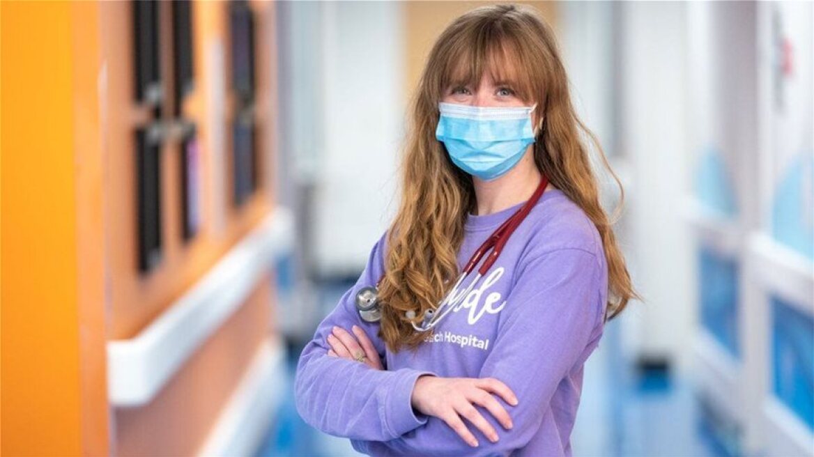 Χέλει Άρσενο: Nίκησε τον καρκίνο και γίνεται η νεότερη Αμερικανίδα που «πατάει» στο Διάστημα