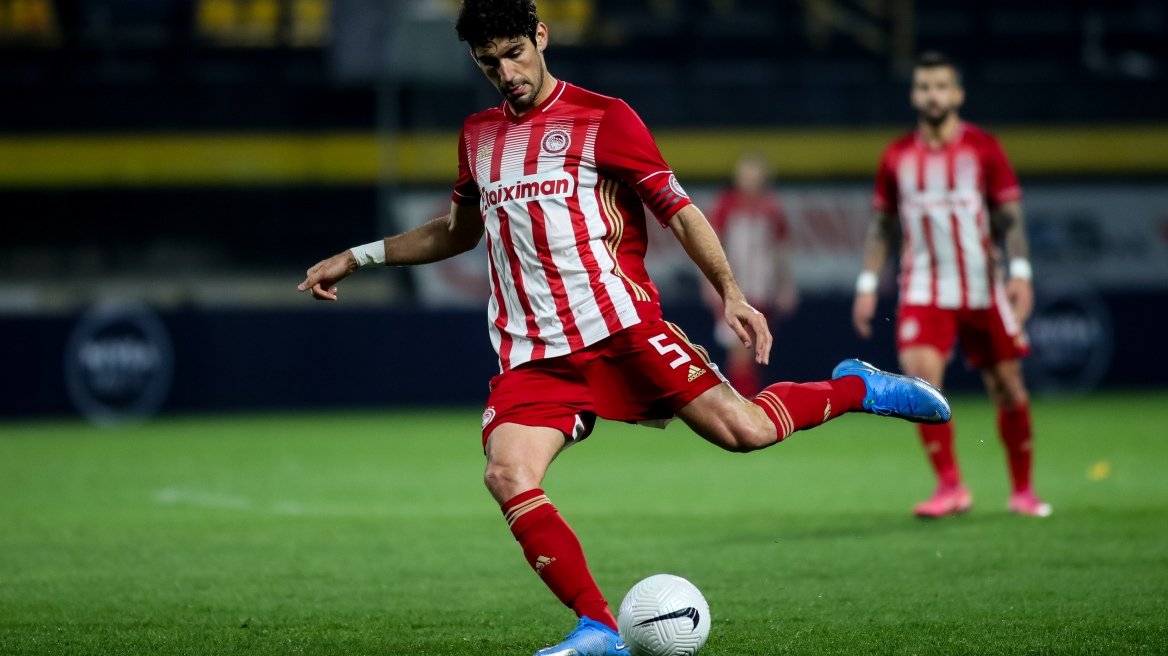 Μπουχάλακης: «Έτσι έβαλα το γκολ στο Βικελίδης»