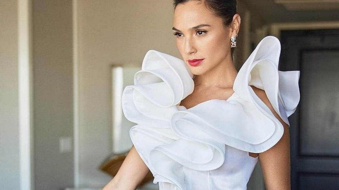 Οι καλύτερες εμφανίσεις στο κόκκινο χαλί των Critics Choice Awards 2021