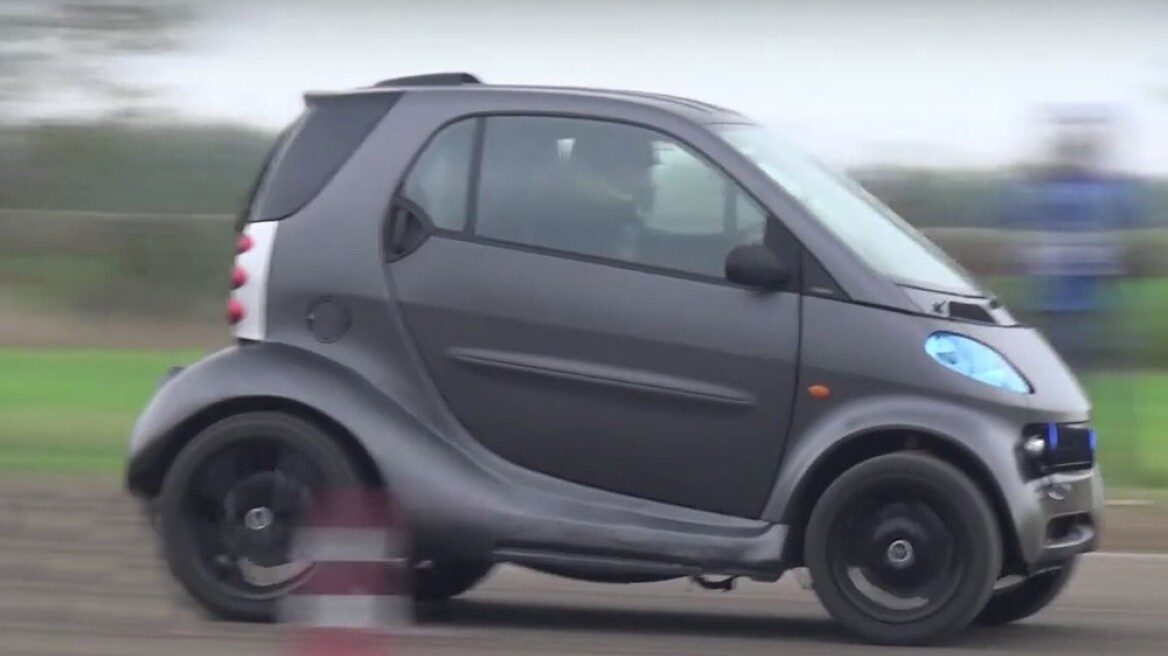 Smart...ξεφτιλίζει BMW στην Εθνική (+video)