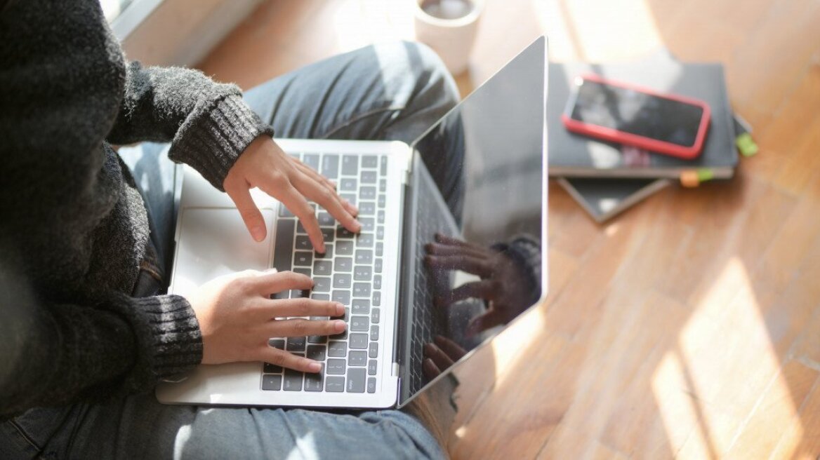 Voucher 200 ευρώ για laptop & tablet: Πότε θα ανοίξει η πλατφόρμα – Τα κριτήρια
