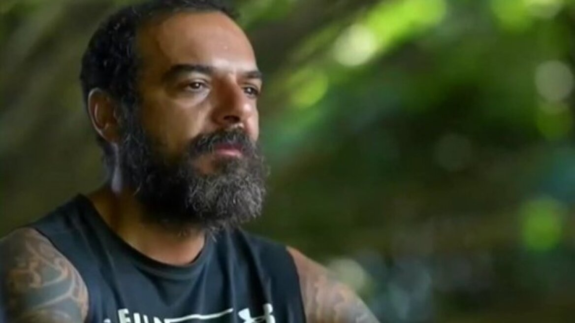Survivor: «Μπορεί να αποχωρήσει και οικειοθελώς», είπε η αδερφή του Τριαντάφυλλου