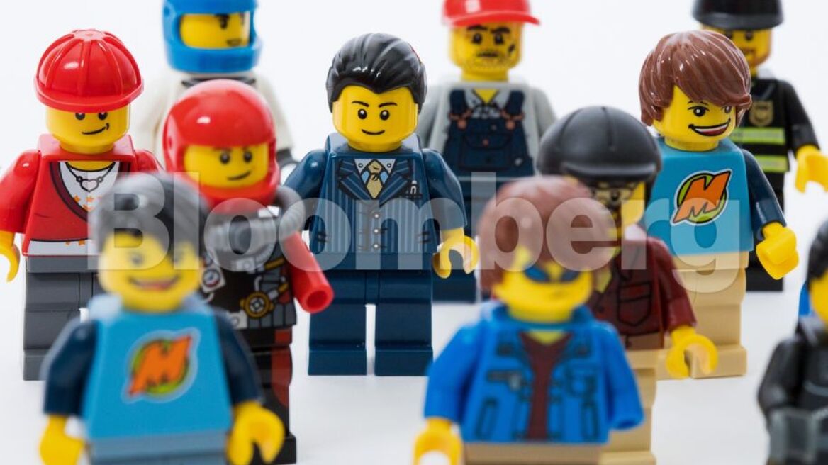 Lego: Τα γραφεία είναι για τους δημιουργικούς – Οι διοικητικοί σπίτια τους
