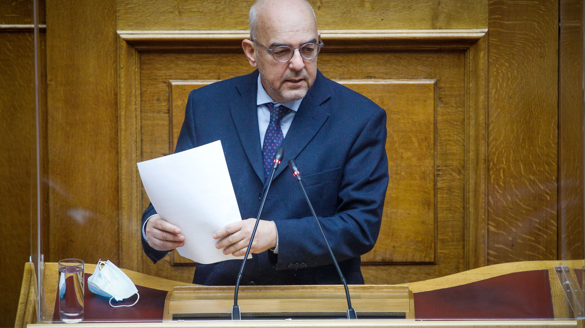 Παρέμβαση Ρουβίκωνα στο σπίτι του Μπάμπη Παπαδημητρίου για τις πλημμύρες στη Γερμανία 