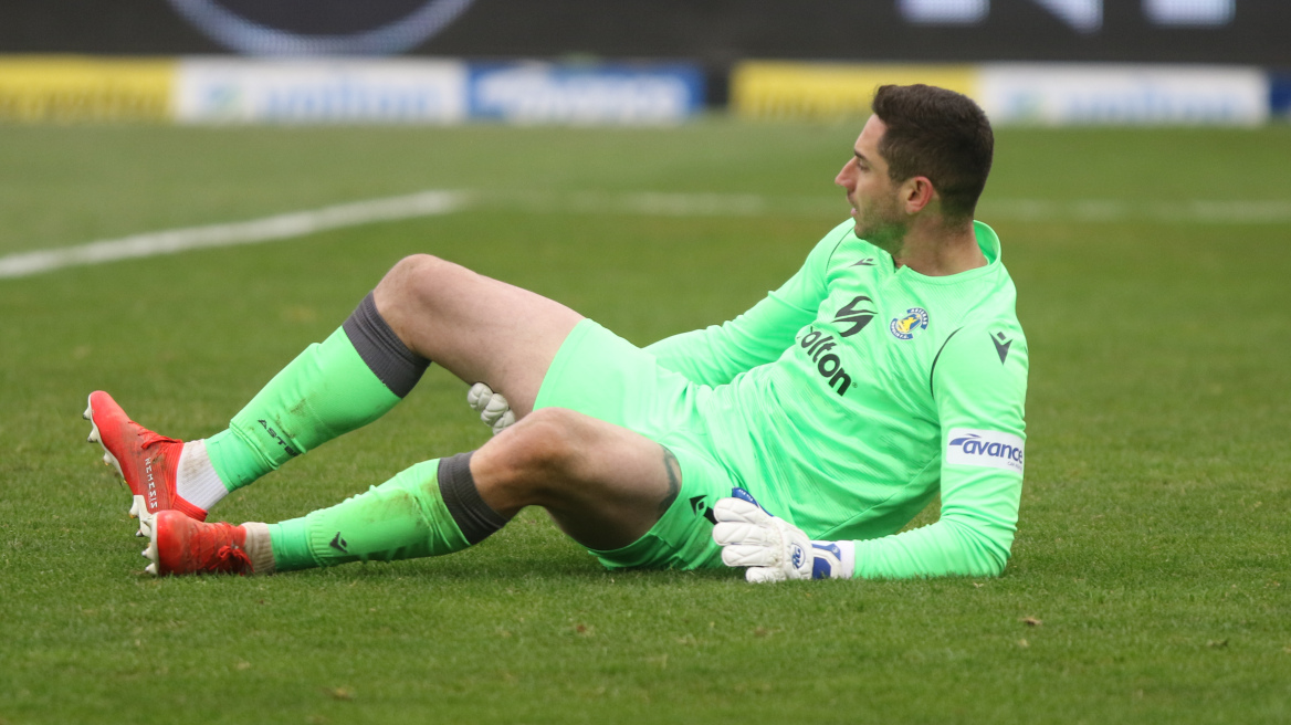 Παπαδόπουλος: «Οι καθυστερήσεις των παικτών του Παναθηναϊκού μικραίνουν τον σύλλογο»