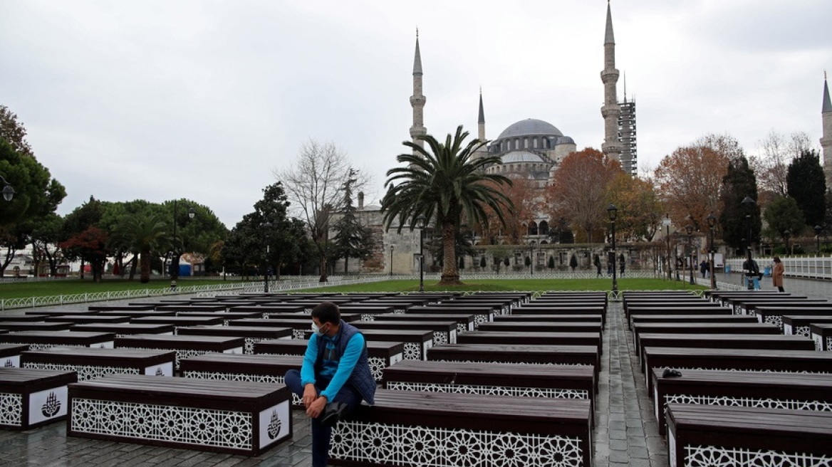 Εκτός ελέγχου η πανδημία στην Τουρκία: Ξεπέρασαν τις 30.000 τα νέα κρούσματα
