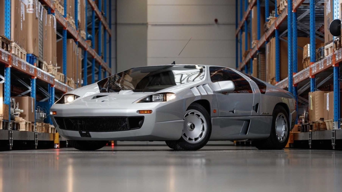 Σε δημοπρασία σπάνια Isdera Imperator 108i 