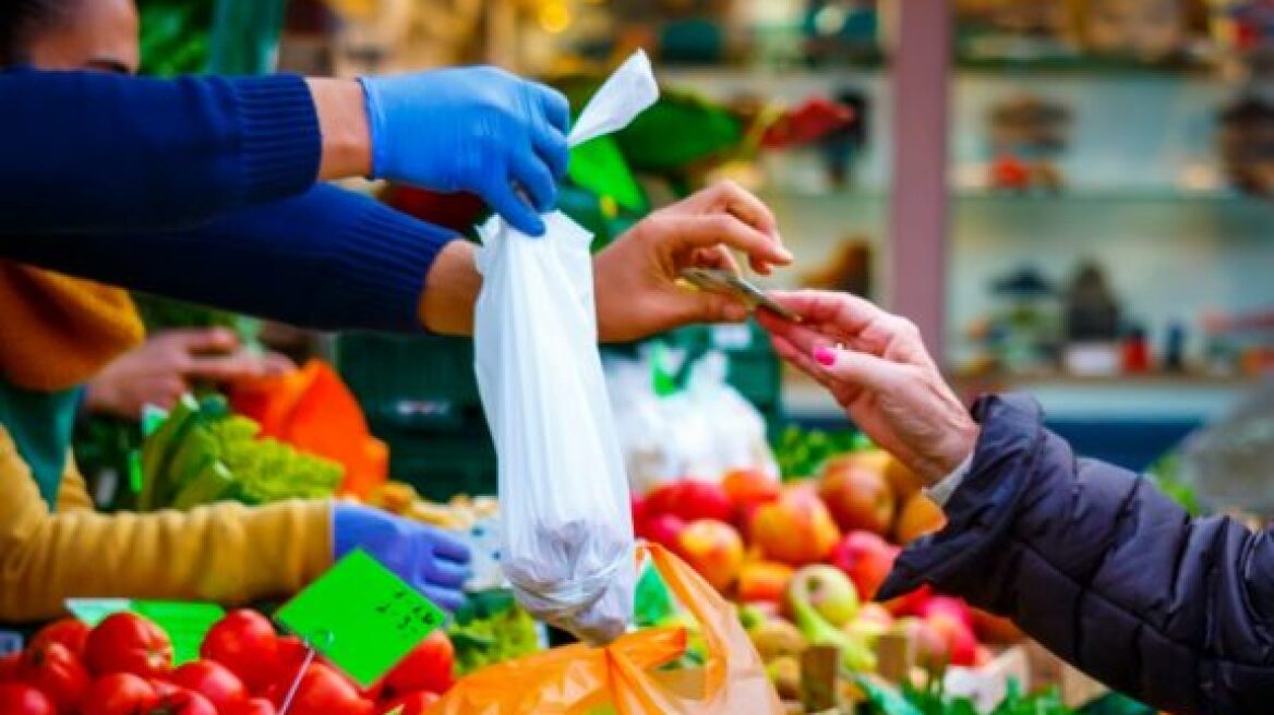 Χωρίς λαϊκές αγορές από τις 7/01, ξεκινούν πανελλαδική απεργία επ’ αόριστον