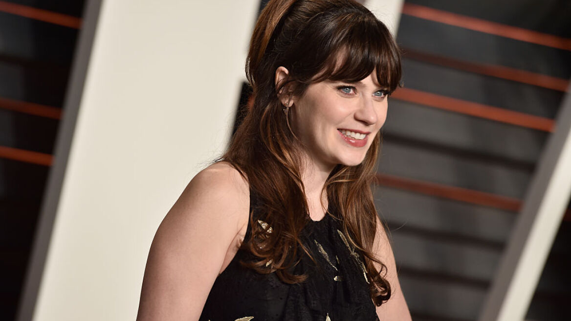 Αγνώριστη η Zooey Deschanel με το νέο look στα μαλλιά της 