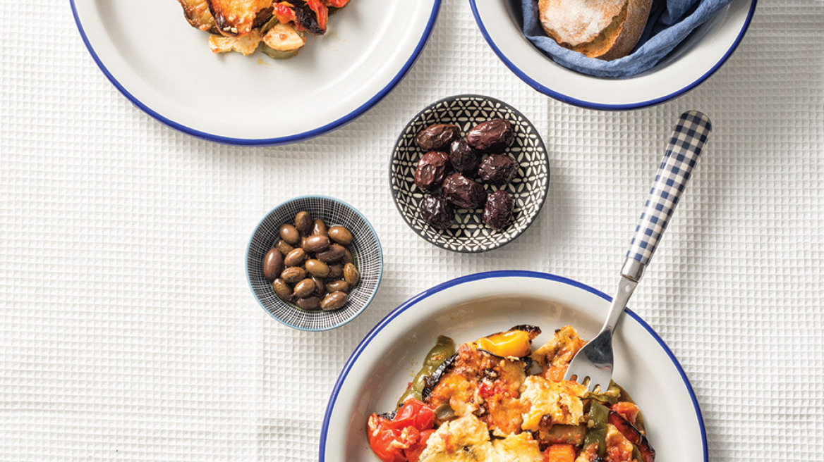 Η συνταγή της ημέρας: Μπριάμ φούρνου με γιαούρτι & κεφαλογραβιέρα