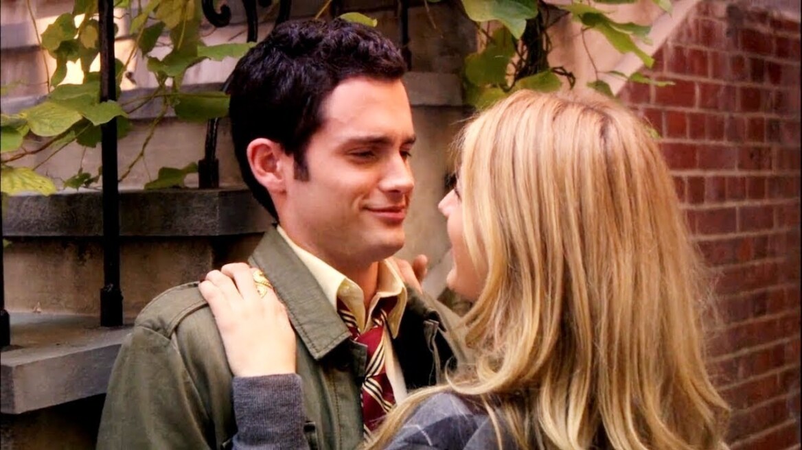 Η ταυτότητα του Gossip Girl είχε αποκαλυφθεί από το πρώτο επεισόδιο και ούτε πήραμε χαμπάρι