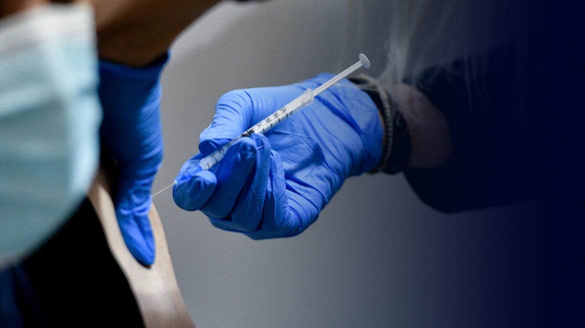 Βατόπουλος: Οι πιθανότητες να πάθεις κάτι από το εμβόλιο είναι λιγότερες από το να σε χτυπήσει κεραυνός