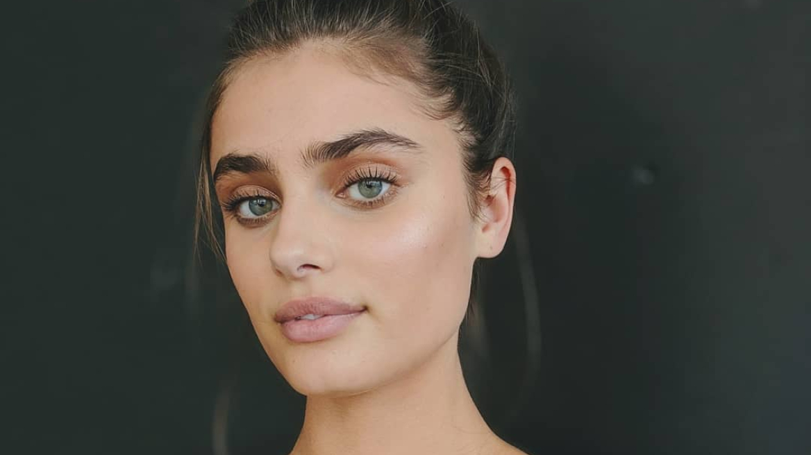 Αυτά τα χτενίσματα γίνονται γρήγορα και είναι ιδανικά για… άλουστα μαλλιά