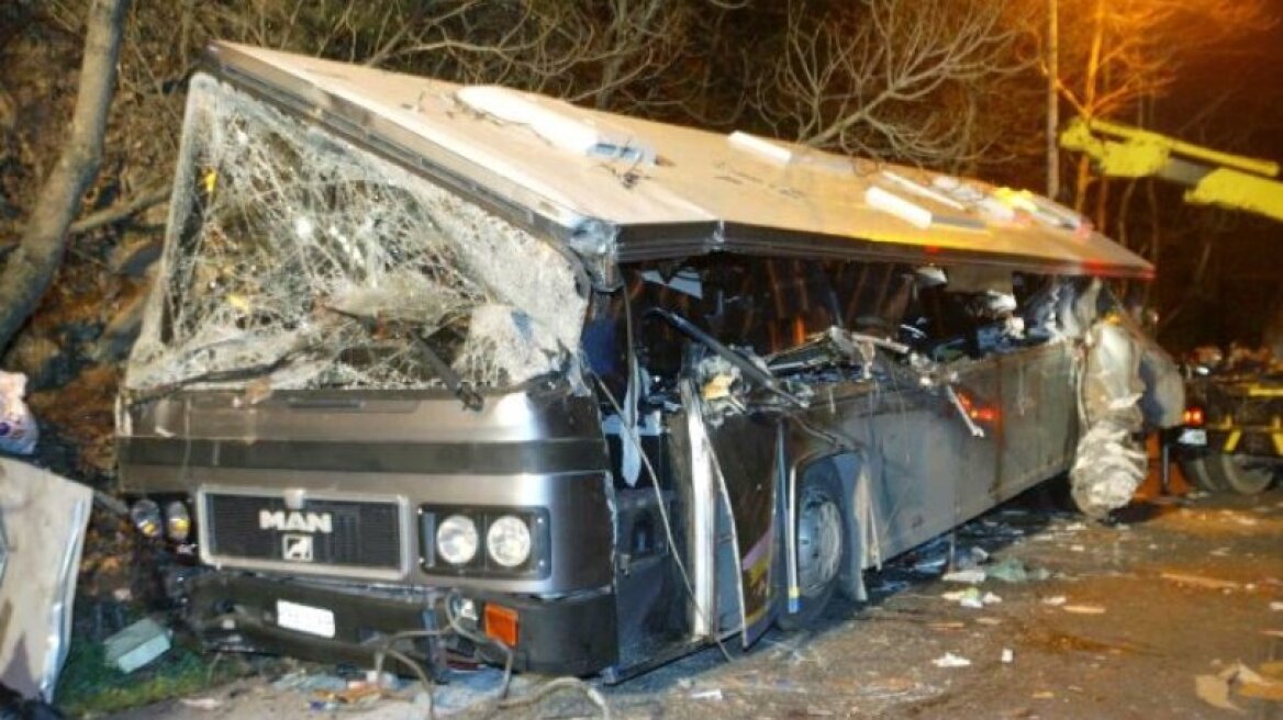 Η μέρα που δάκρυσε και ο Θεός: Η τραγωδία στα Τέμπη με τους 21 μαθητές