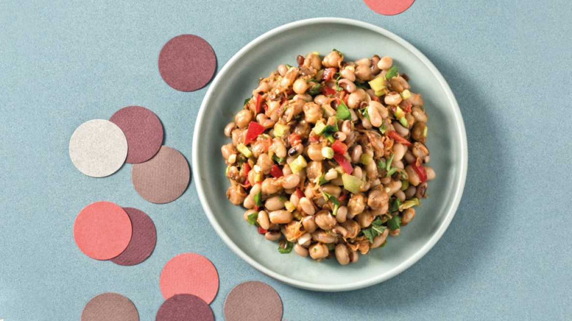 Σήμερα μαγειρεύουμε: Οσπριοσαλάτα με αρωματική λαδόσαλτσα