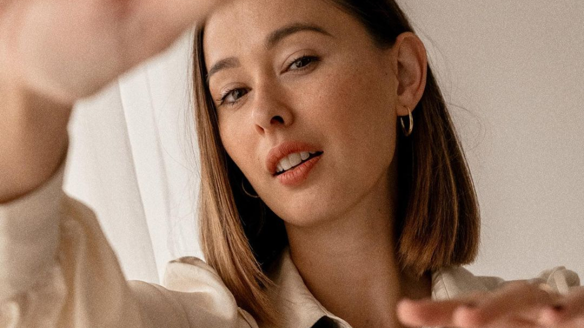 5+1 χτενίσματα που μπορείτε να κάνετε σε καρέ μαλλιά