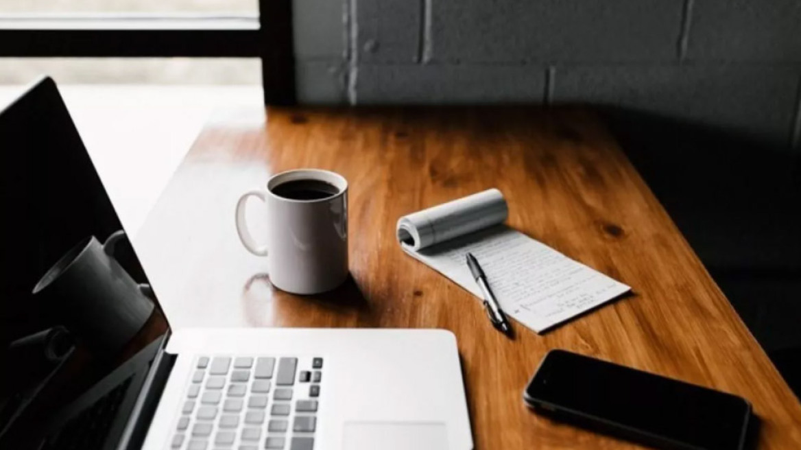 Τέλος η τηλεργασία στο Δημόσιο - Τι αλλάζει στην εξυπηρέτηση των πολιτών