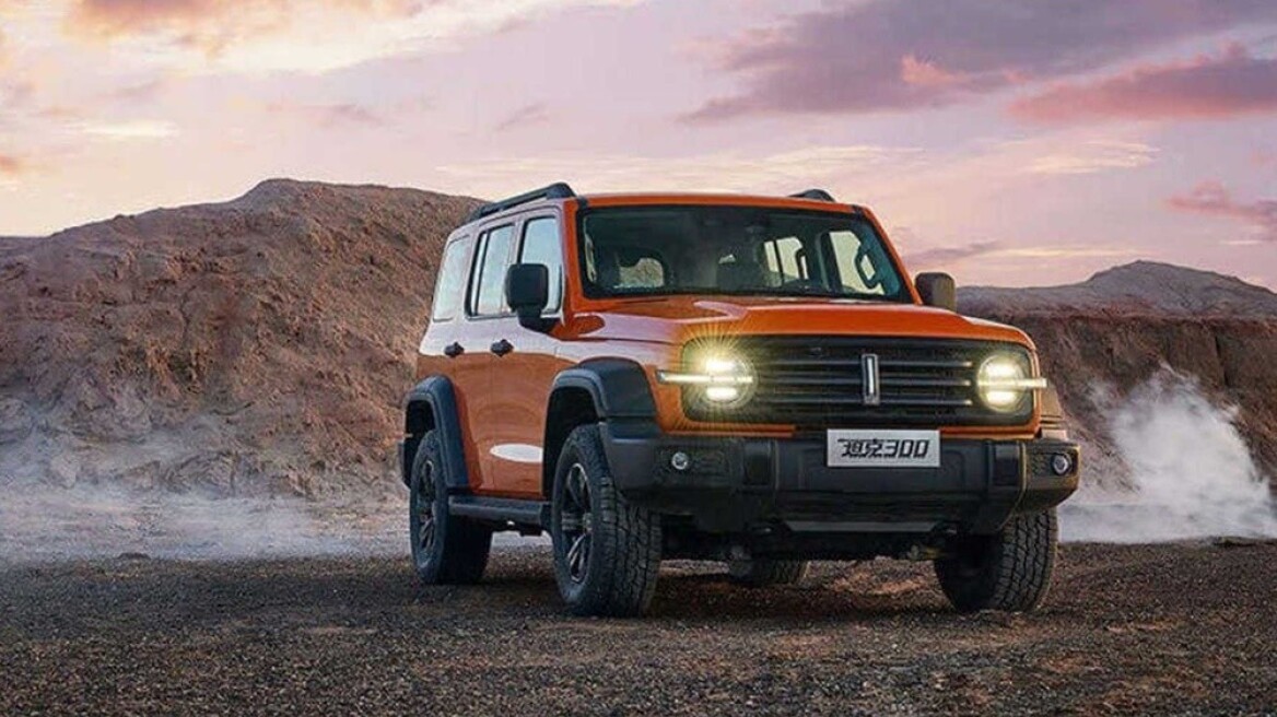 Το WEY Cyber Tank 300 είναι κάτι μεταξύ G-Wagen και Bronco