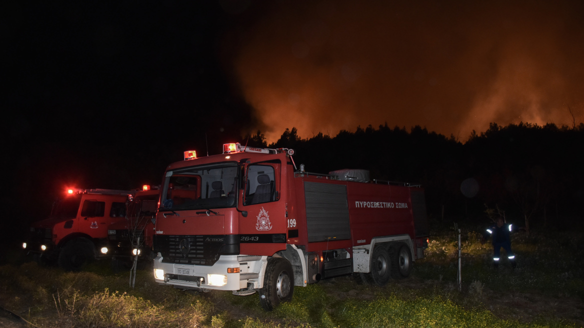 Φωτιά στη Σμέρνα Ηλείας: Πληροφορίες ότι ξεκίνησε από αερόστατο ευχών
