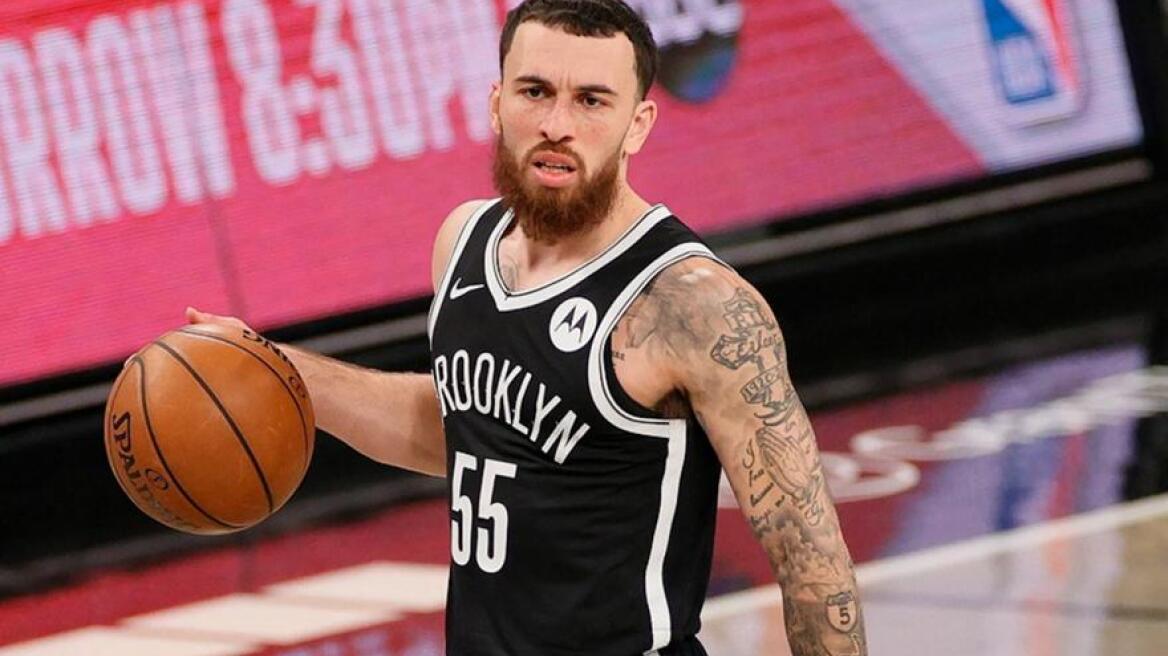 Μάικ Τζέιμς: Συνεχίζει στους Νετς με δεύτερο δεκαήμερο συμβόλαιο