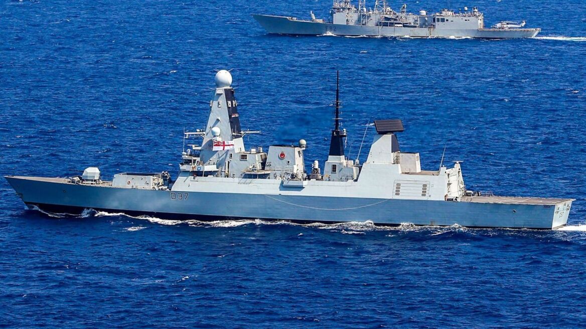 Κόντρα για τα αλιευτικά δικαιώματα: Η Βρετανία στέλνει δύο πολεμικά πλοία στο Τζέρσεϊ μετά τη γαλλική απειλή