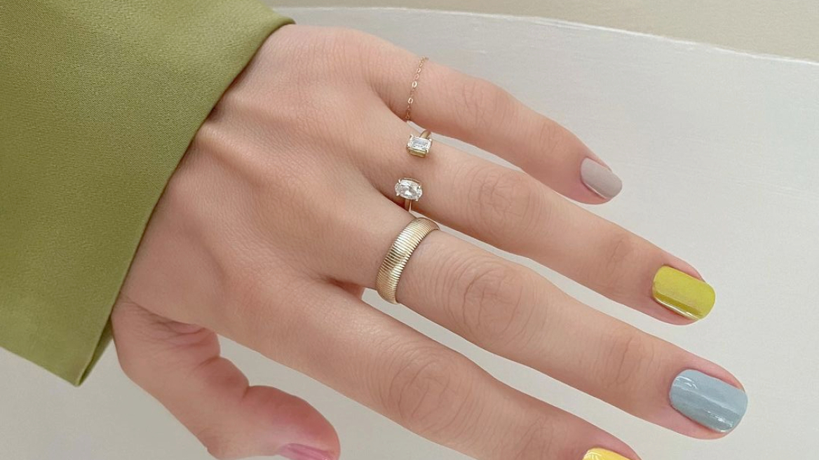 10 fun μανικιούρ για να δοκιμάσετε μέσα στον Μάιο