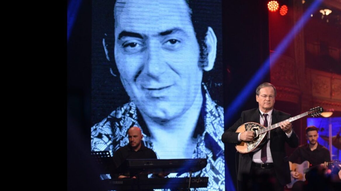 «Σπίτι με το MEGA»: Αφιέρωμα στον Στράτο Διονυσίου