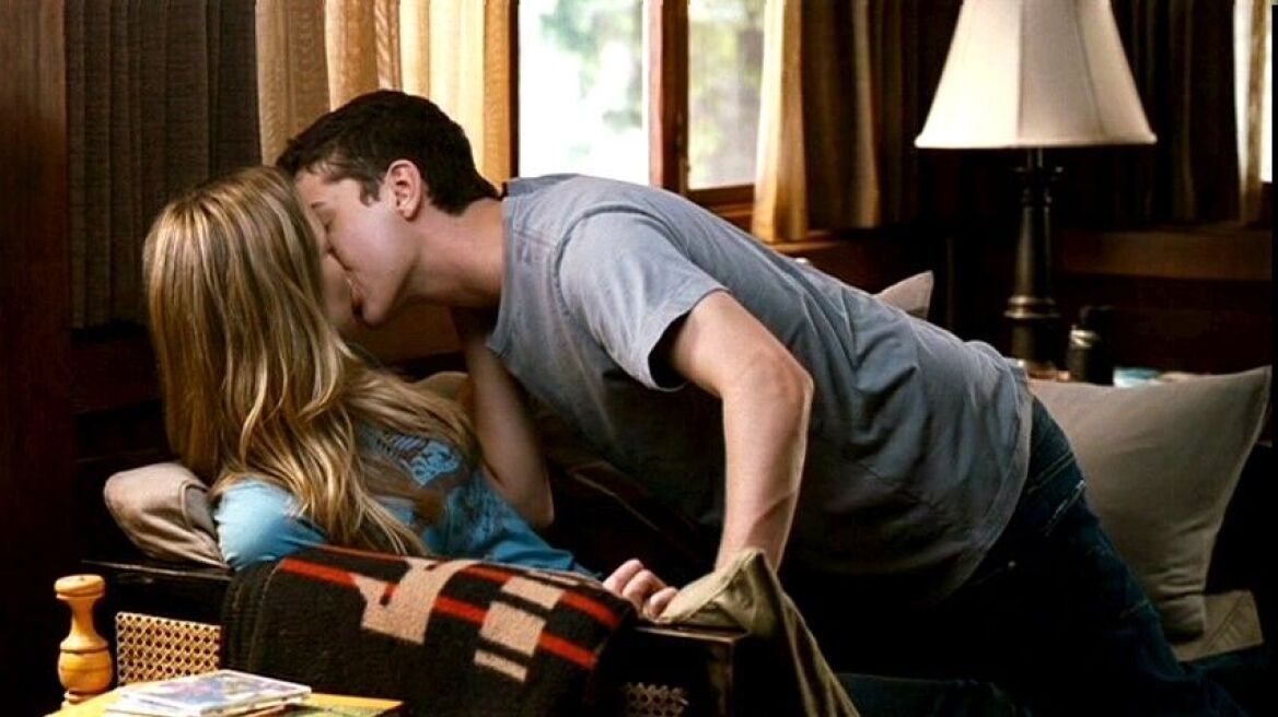 Οι 10 υποτιμημένες στάσεις του σεξ που αξίζει να δοκιμάσετε