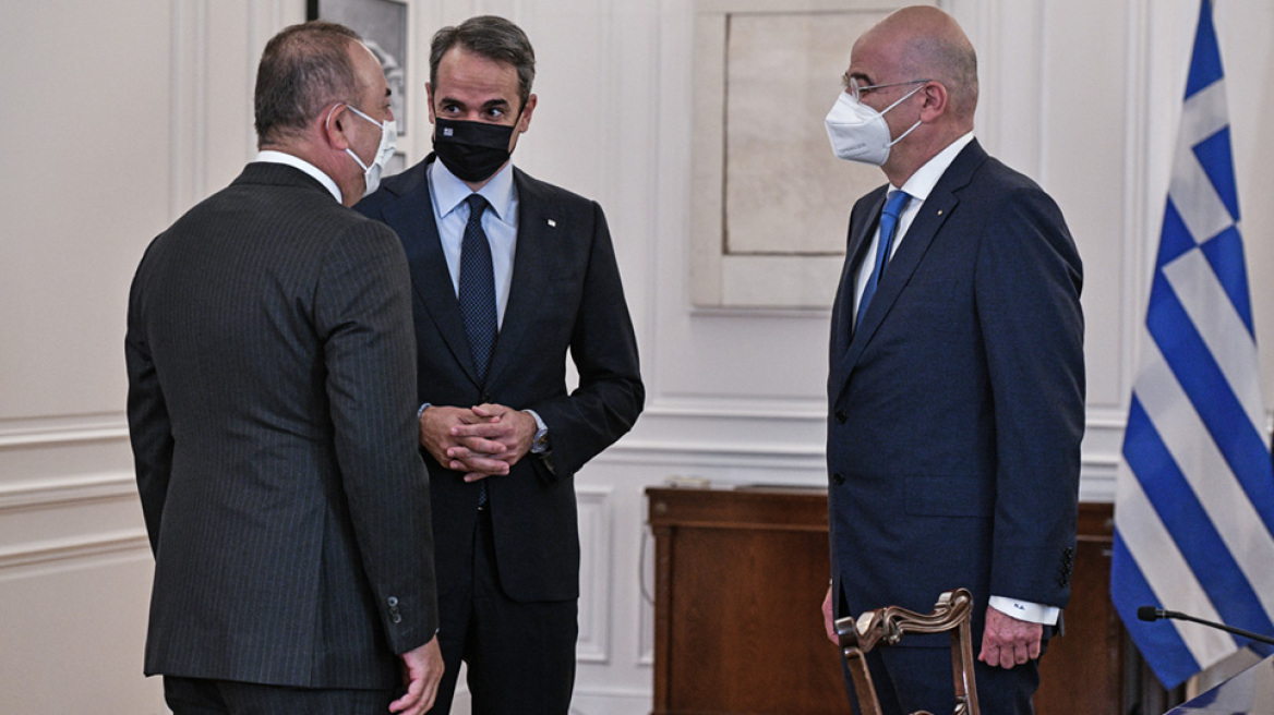 Συνάντηση Μητσοτάκη – Τσαβούσογλου: Αμοιβαία βούληση για την προώθηση θετικής ατζέντας