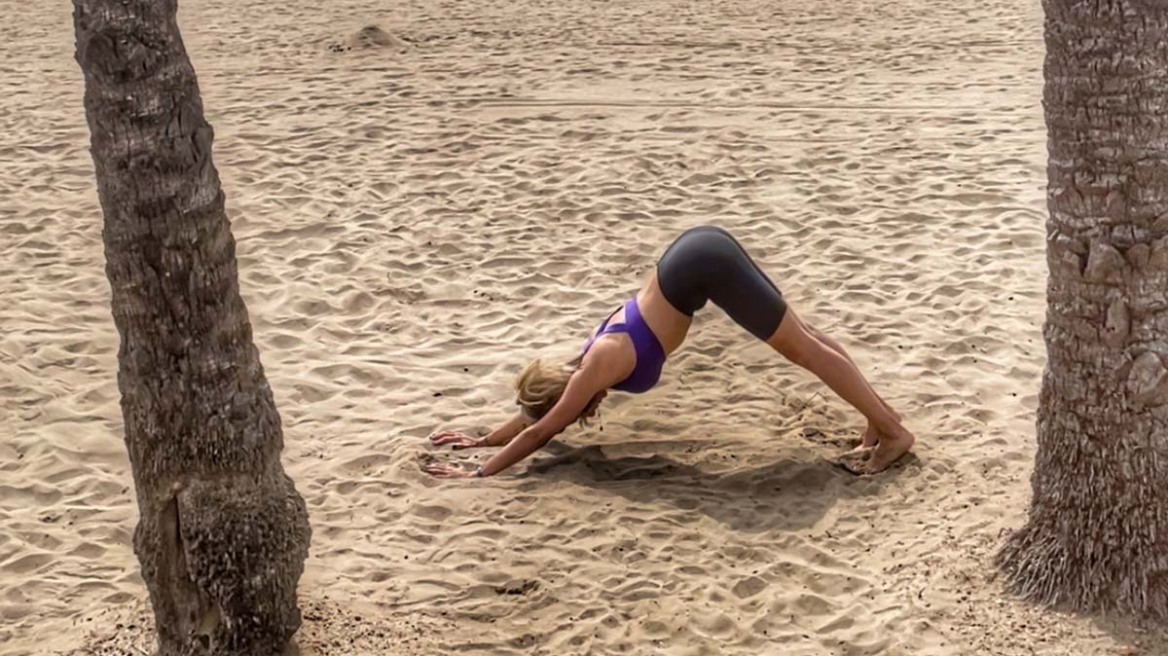 Workout στην παραλία: Πέντε ασκήσεις για σούπερ καύσεις